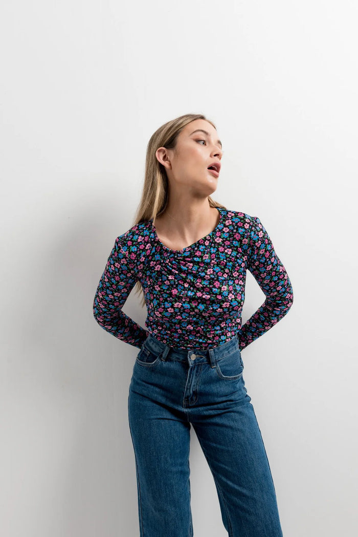 T-SHIRT IMPRIMÉ ASYMÉTRIQUE