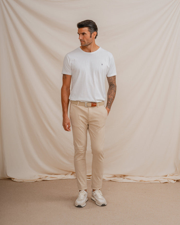 CHINO BÁSICO SLIM CAMEL