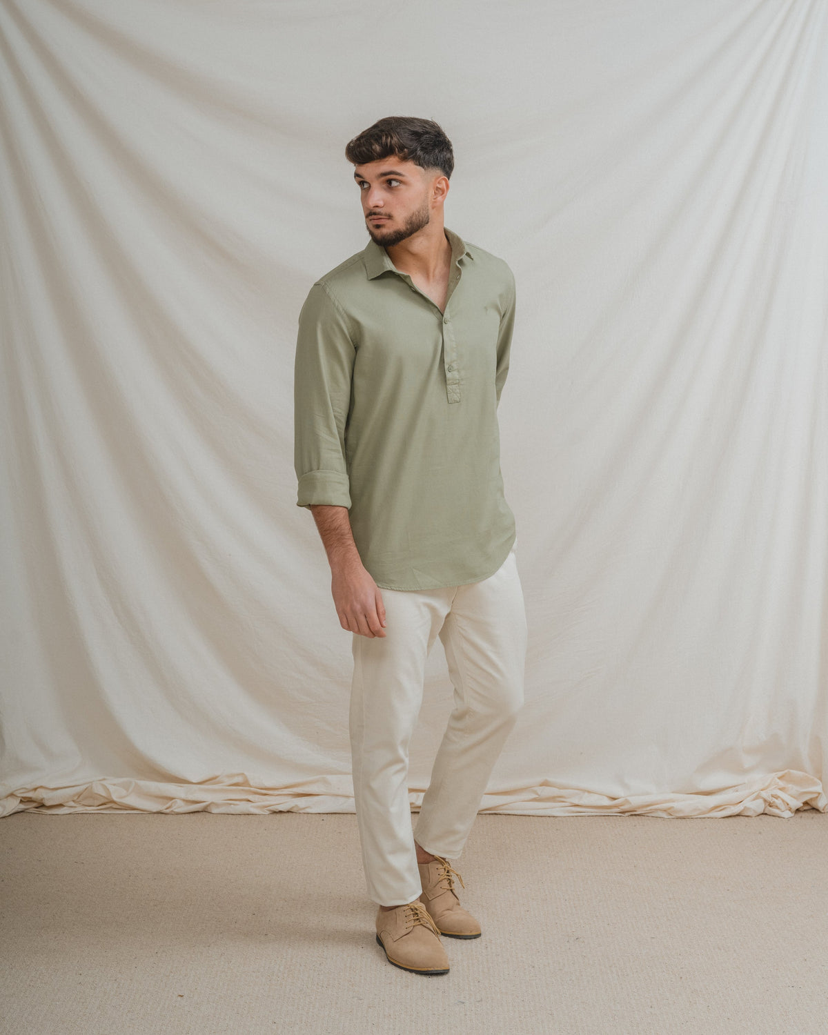 CHINO SLIM PIQUÉ