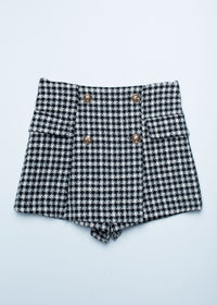 SHORT CON SOBREFALDA