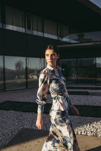 CAMISA ESTAMPADA SATINADA