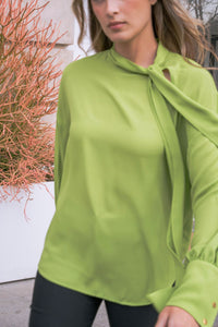 CHEMISE VERTE AVEC NŒUD