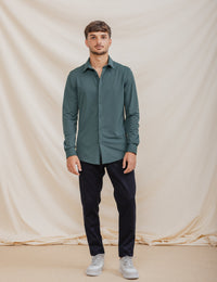 CAMISA ELÁSTICA VERDE CON VARILLA