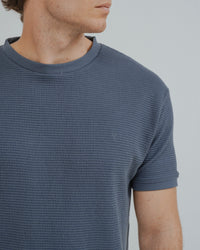 CAMISETA ESTRUCTURA PERFORADA AZUL