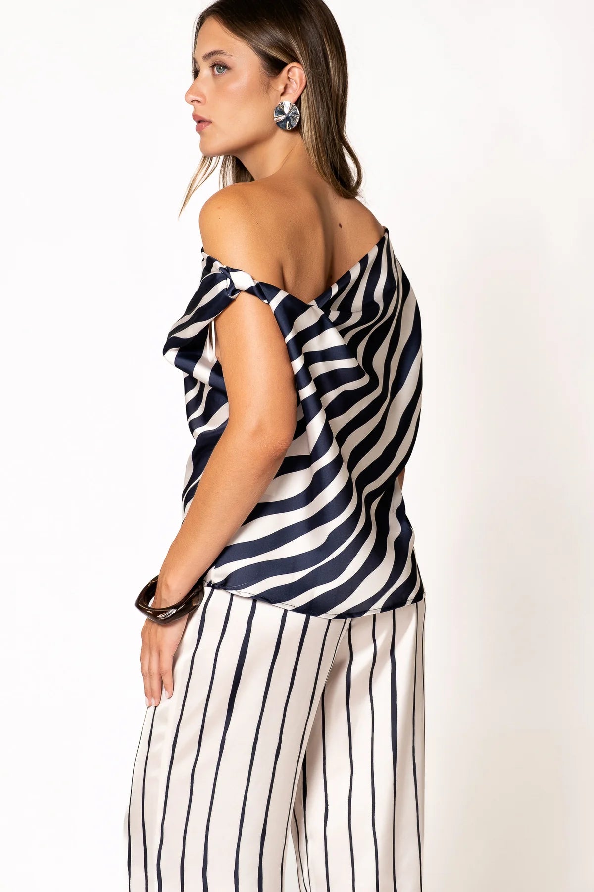 HAUT À RAYURES ASYMÉTRIQUES