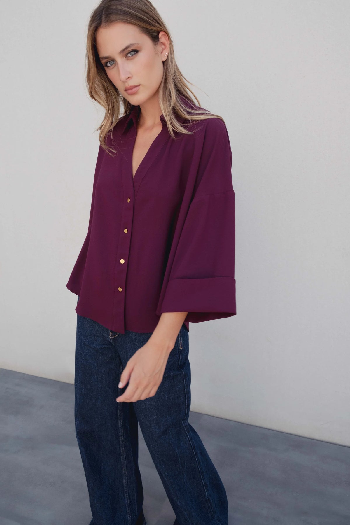 CHEMISE À MANCHES ROULETTES