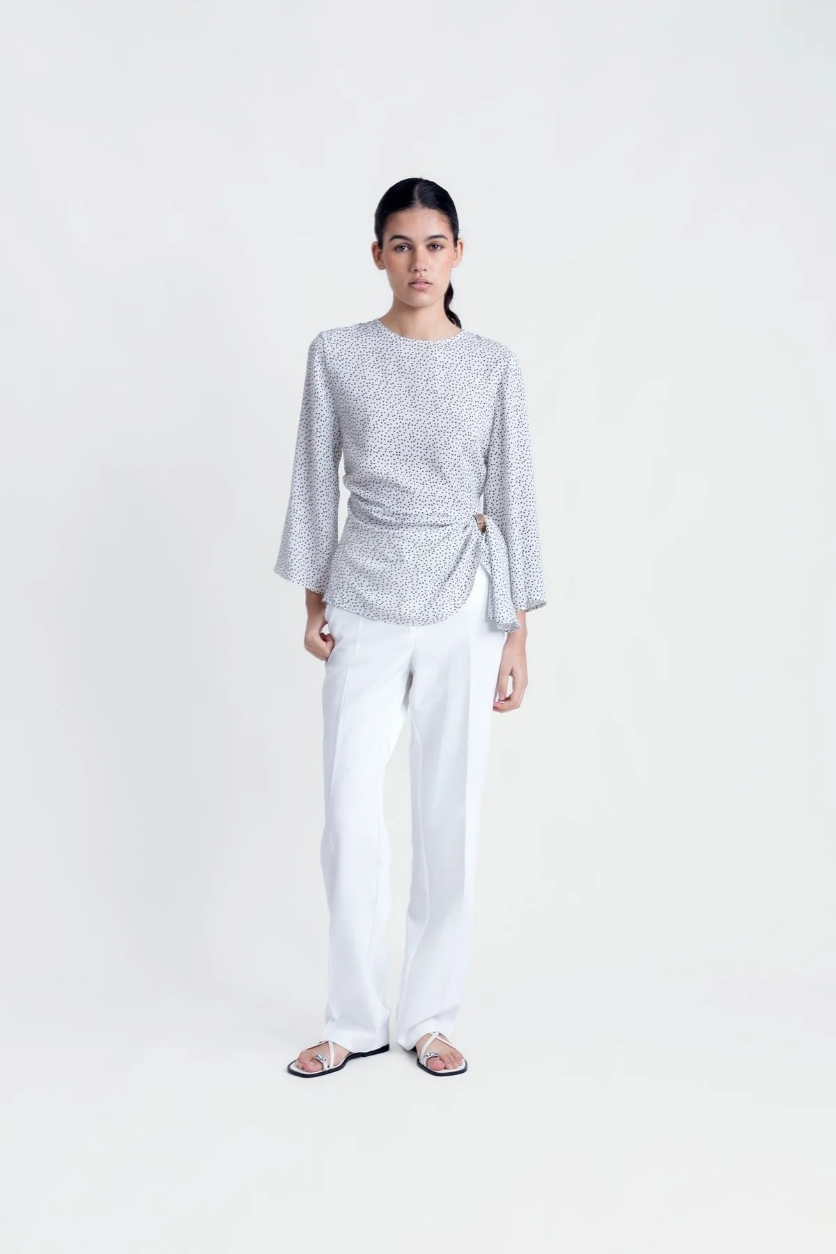 CHEMISE À APPLIQUÉS DORÉS