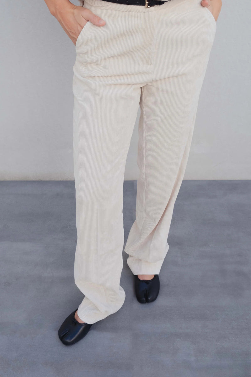 PANTALONS EN VELOURS CÔTELÉ DROIT