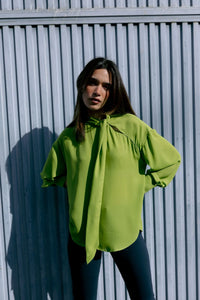 CHEMISE VERTE AVEC NŒUD