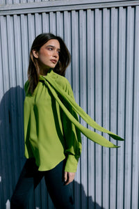 CHEMISE VERTE AVEC NŒUD