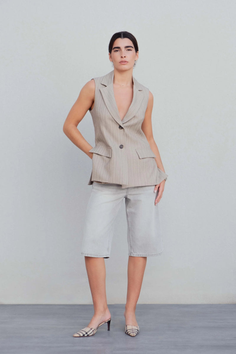 BERMUDA EN JEAN SURDIMENSIONNÉ